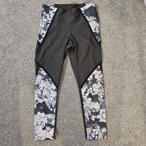 UNDER ARMOUR heat gear LEGGINGS 3/4 compression SPANDEX dk gray